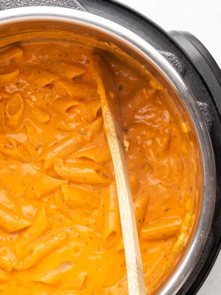 featured image for the instant pot pasta with jar sauce