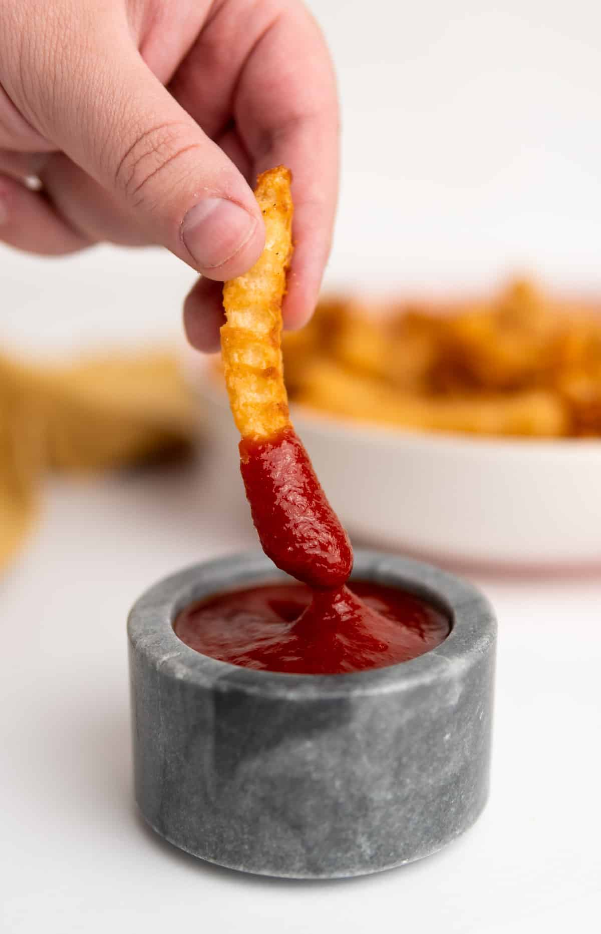 featured image for the air fryer frozen crinkle cut fries 