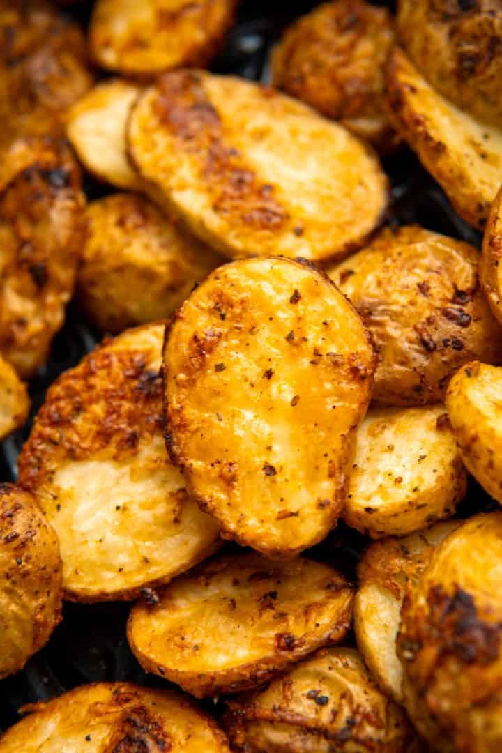 Air Fryer Parmesan Potatoes Recipe - From My Pantry
